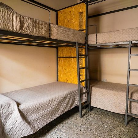 Trotamundos Hostel Сальта Екстер'єр фото