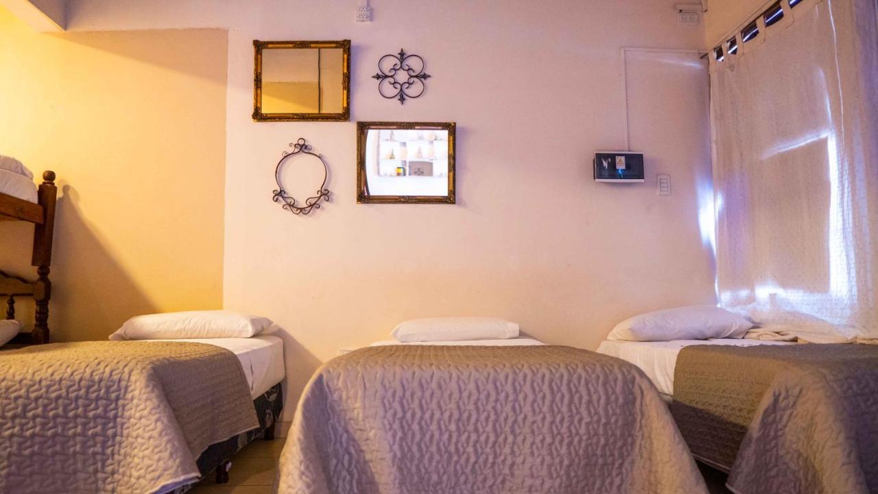Trotamundos Hostel Сальта Екстер'єр фото