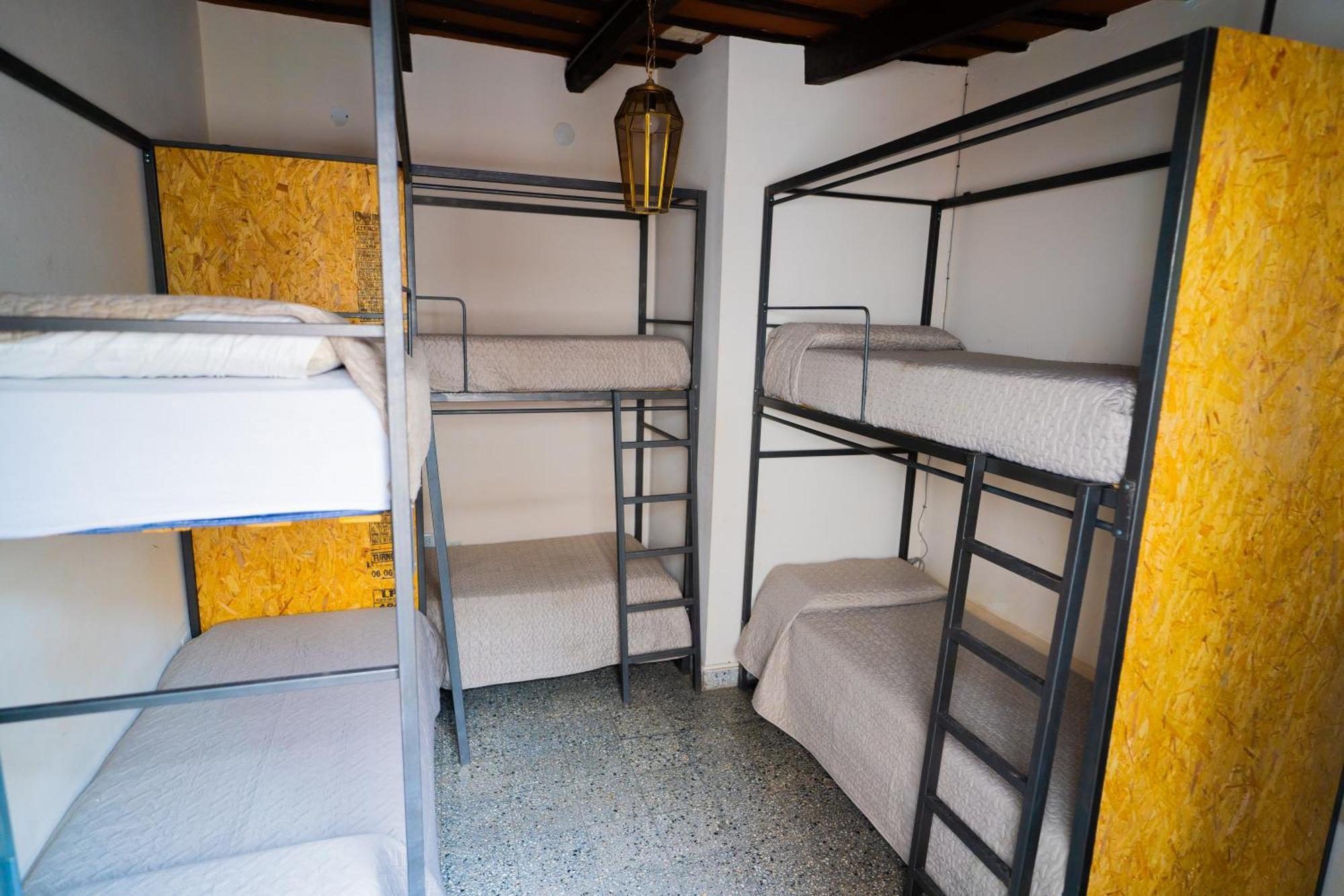 Trotamundos Hostel Сальта Екстер'єр фото