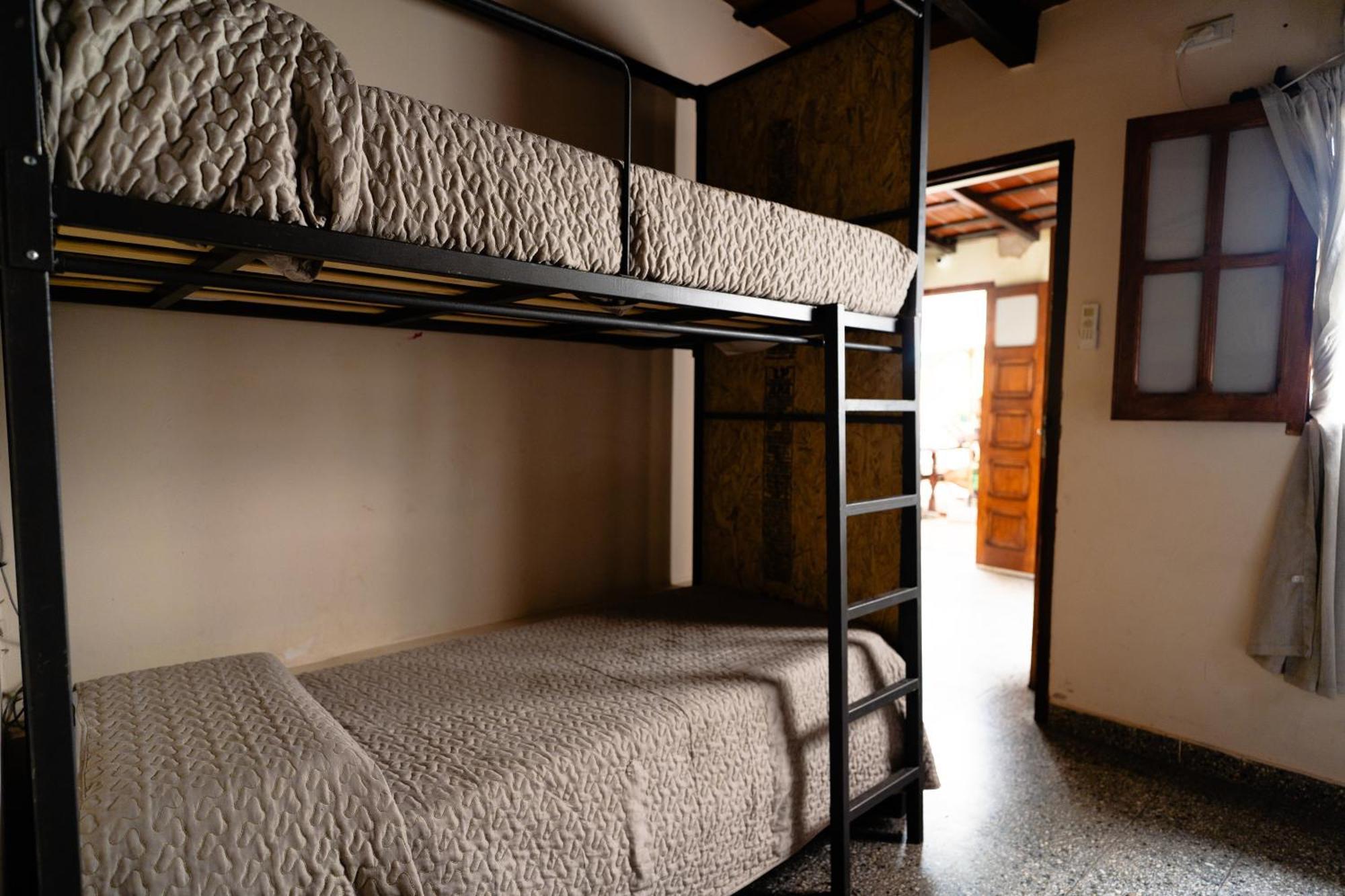 Trotamundos Hostel Сальта Екстер'єр фото